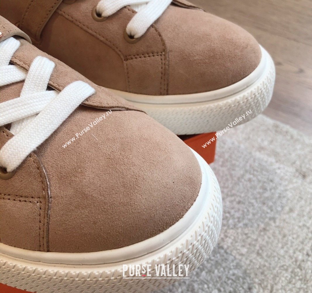 Hermes Day Sneakers in Suede with Kelly Buckle Light Brown 2024 0606 (XC-240606030)