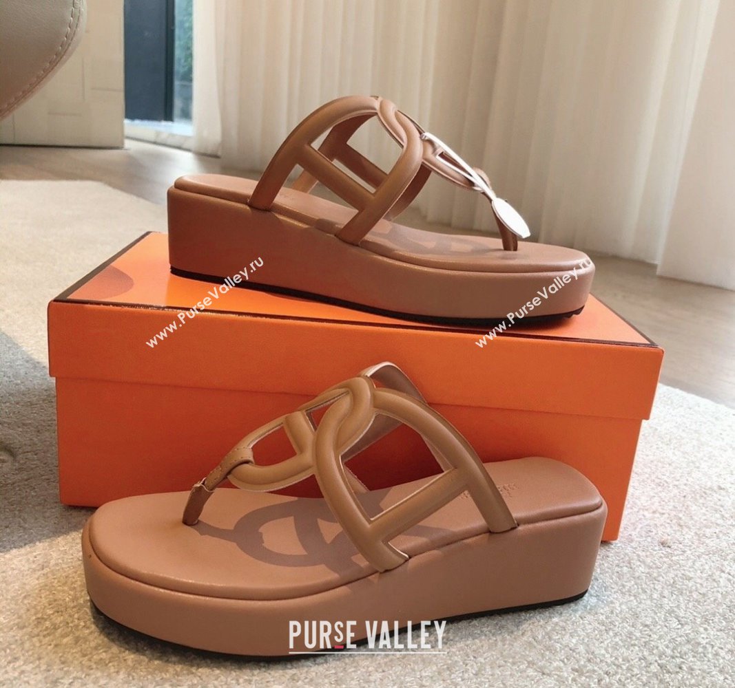 Hermes Egerie Wedge Thong Slide Sandals in Nappa Calfskin Light Brown 2024 0907 (XC-240907067)