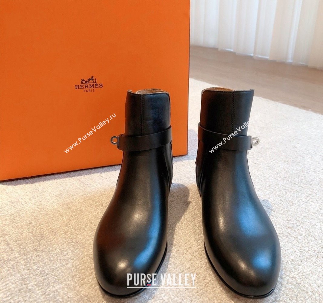 Hermes Fortune Ankle Flat Boots in Calfskin with Kelly Buckle Black 2024  (XC-240907036)