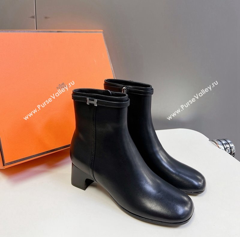 Hermes Imperial Heel Ankle Boots 5cm in Black Calfskin with Mini Paris Buckle 2024  (MD-240907042)