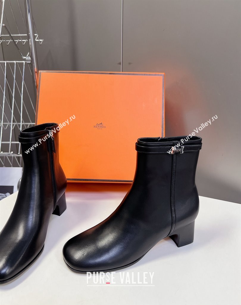 Hermes Imperial Heel Ankle Boots 5cm in Black Calfskin with Mini Paris Buckle 2024  (MD-240907042)