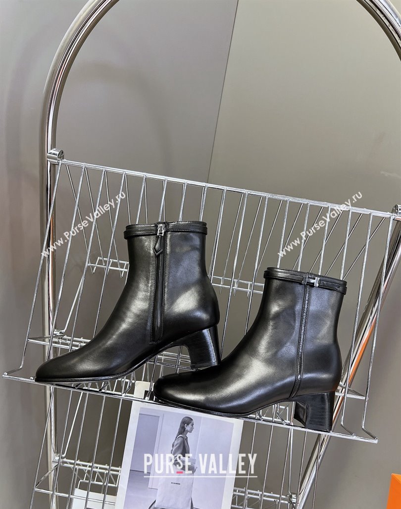 Hermes Imperial Heel Ankle Boots 5cm in Black Calfskin with Mini Paris Buckle 2024  (MD-240907042)