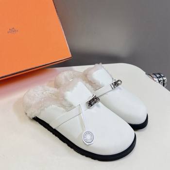 Hermes Kelly Buckle Mules in Calfskin and Wool Fur White 2024 H1000802 (MD-241008109)