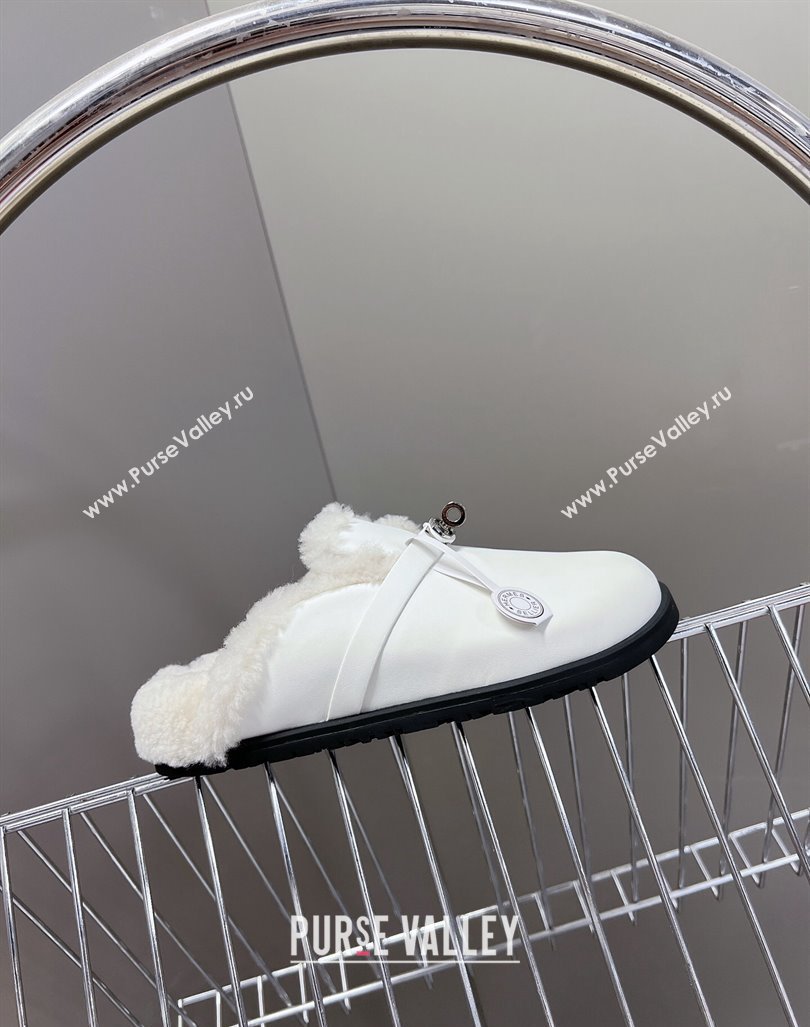 Hermes Kelly Buckle Mules in Calfskin and Wool Fur White 2024 H1000802 (MD-241008109)