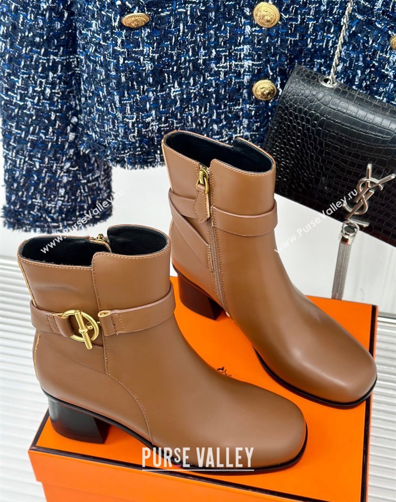 Hermes Jill Heel Ankle Boots 6cm in Calfskin with Glenan Buckle Brown 2024 (MD-241008049)