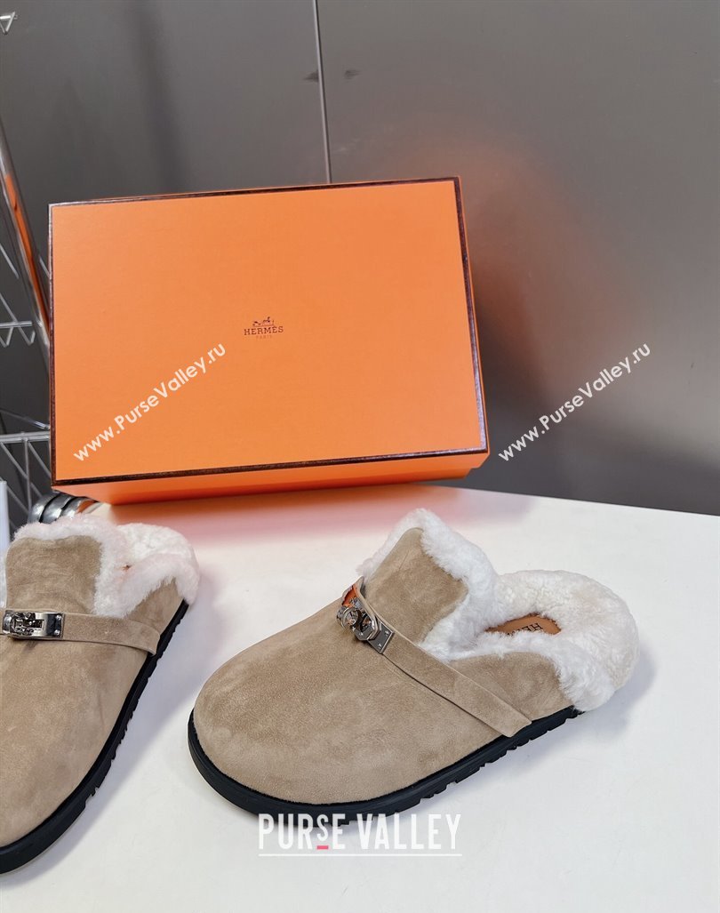 Hermes Kelly Buckle Mules in Suede and Wool Fur Grey 2024 H1000802 (MD-241008106)