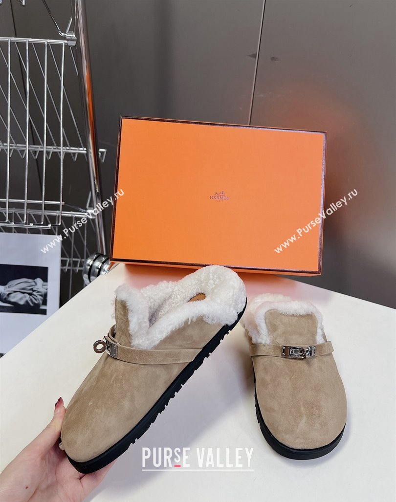 Hermes Kelly Buckle Mules in Suede and Wool Fur Grey 2024 H1000802 (MD-241008106)