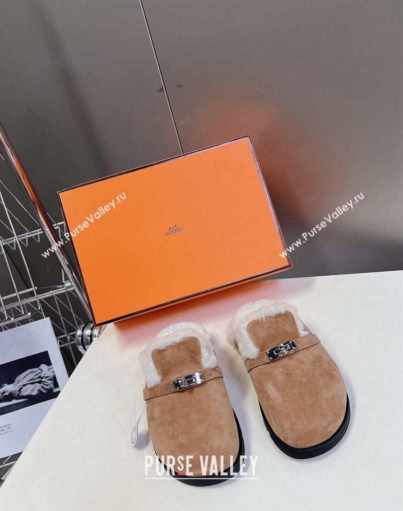 Hermes Kelly Buckle Mules in Suede and Wool Fur Dark Beige 2024 H1000802 (MD-241008107)