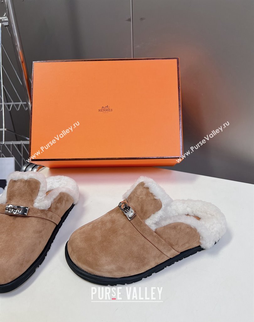 Hermes Kelly Buckle Mules in Suede and Wool Fur Dark Beige 2024 H1000802 (MD-241008107)