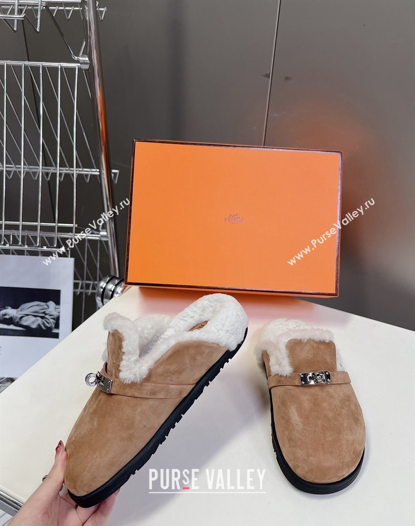 Hermes Kelly Buckle Mules in Suede and Wool Fur Dark Beige 2024 H1000802 (MD-241008107)