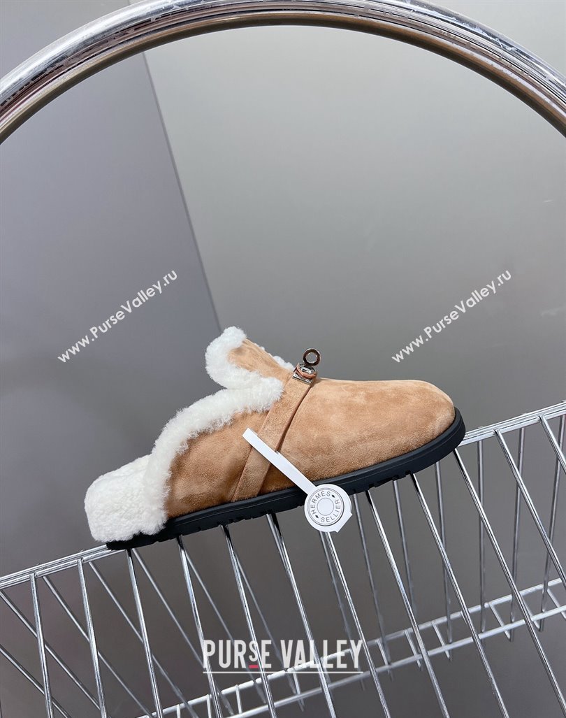 Hermes Kelly Buckle Mules in Suede and Wool Fur Dark Beige 2024 H1000802 (MD-241008107)