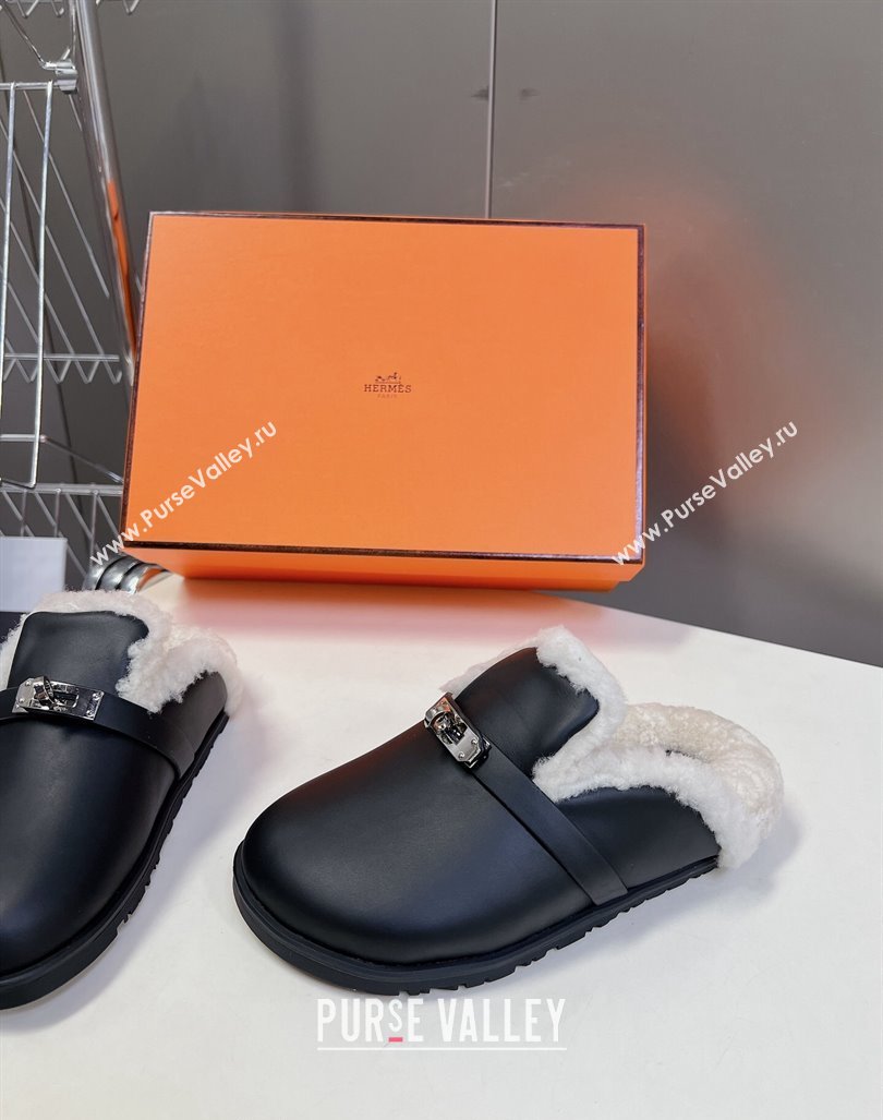 Hermes Kelly Buckle Mules in Calfskin and Wool Fur Black 2024 H1000802 (MD-241008108)