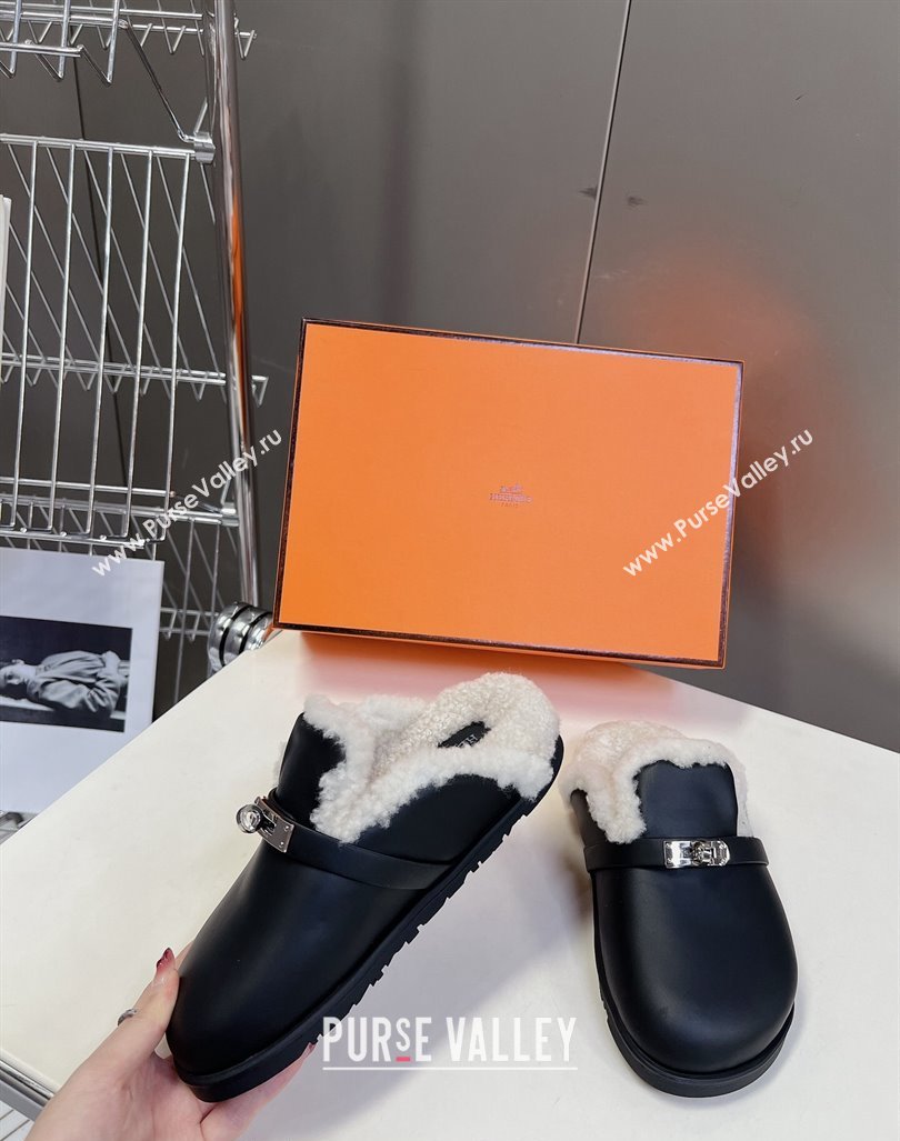 Hermes Kelly Buckle Mules in Calfskin and Wool Fur Black 2024 H1000802 (MD-241008108)