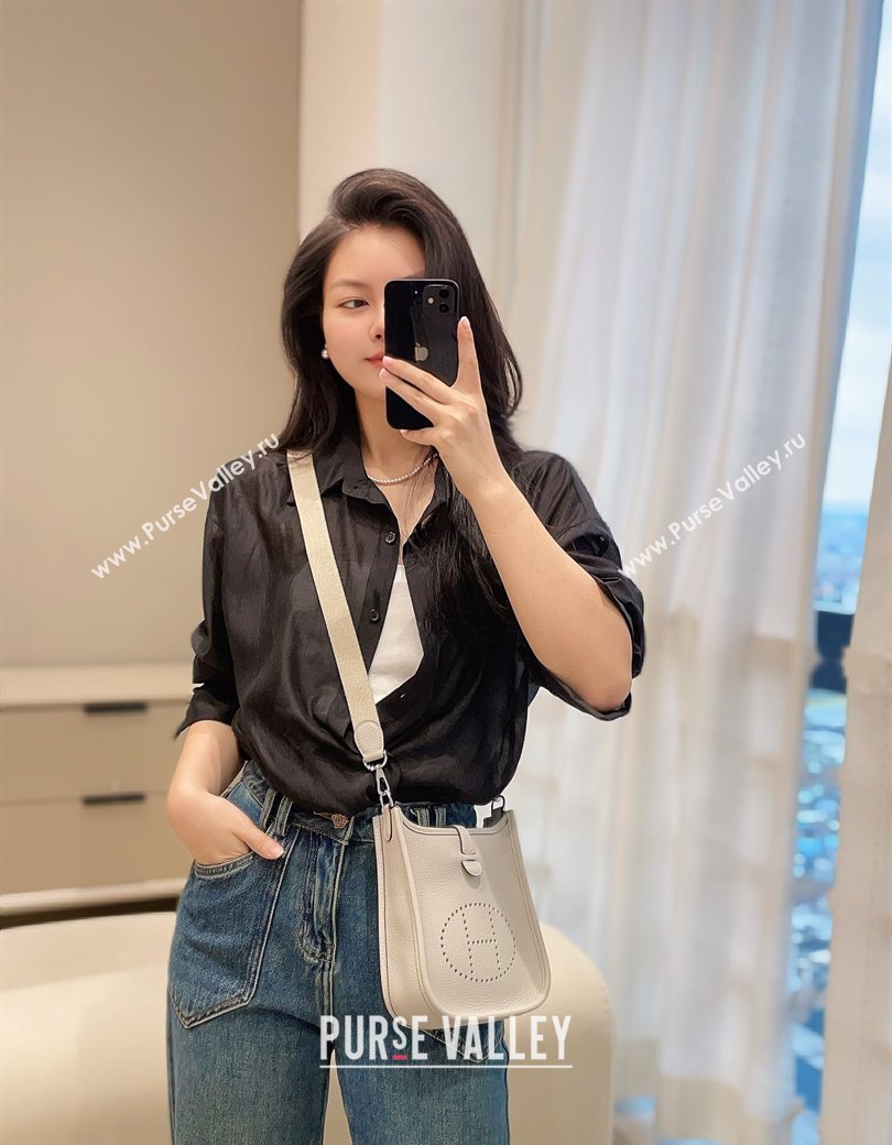 Hermes Evelyne Mini Bag 18cm in Togo Calfskin Pearly Grey 2025 0118 (FL-250118026)