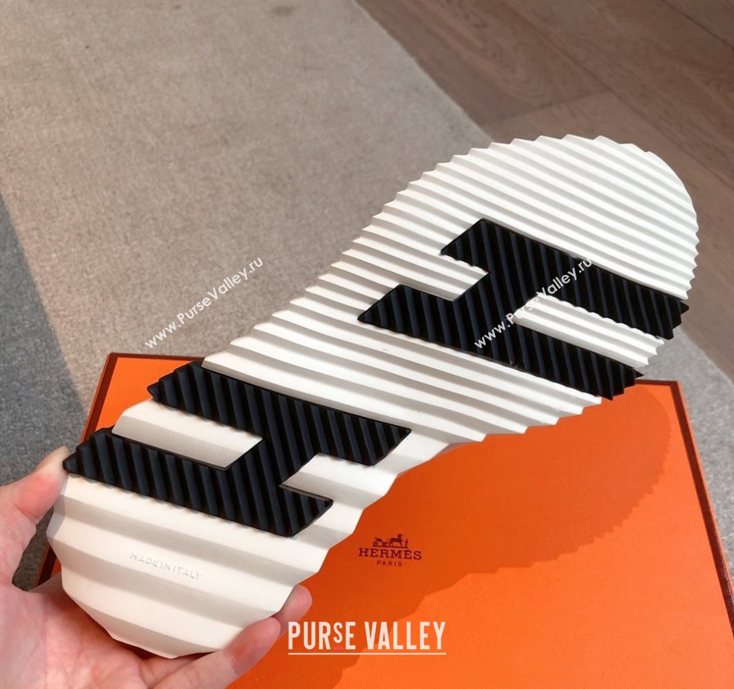 Hermes Bouncing Sneakers in Textured Mesh and Suede White Grey 2025 0417 (XC-250417157)