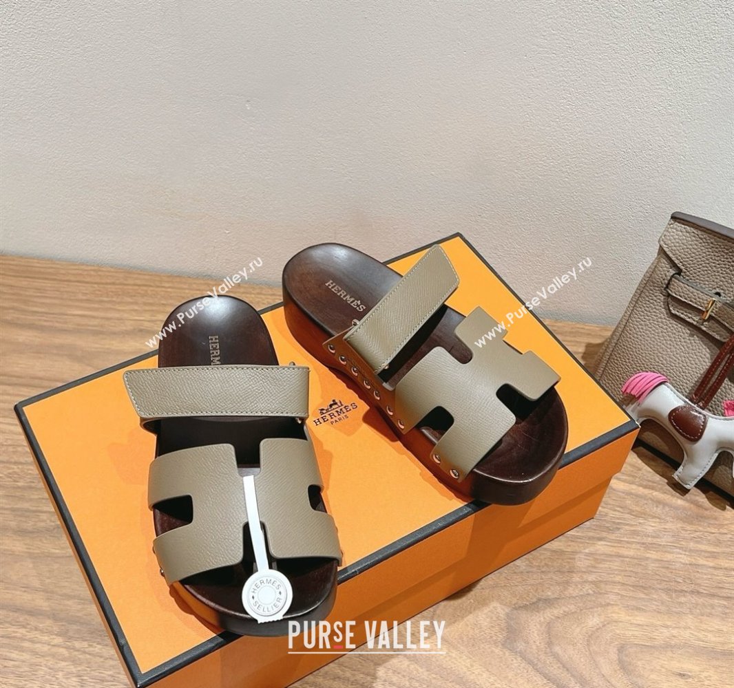 Hermes Kos Clog Slides Sandal 4cm in Epsom Leather and Wood Outsole Pitch Grey 2025 0419 (XC-250419043)