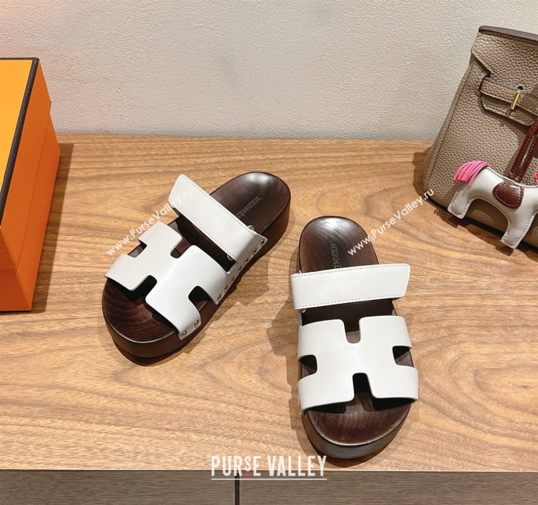 Hermes Kos Clog Slides Sandal 4cm in Calfskin Leather and Wood Outsole Pale Grey 2025 0419 (XC-250419050)