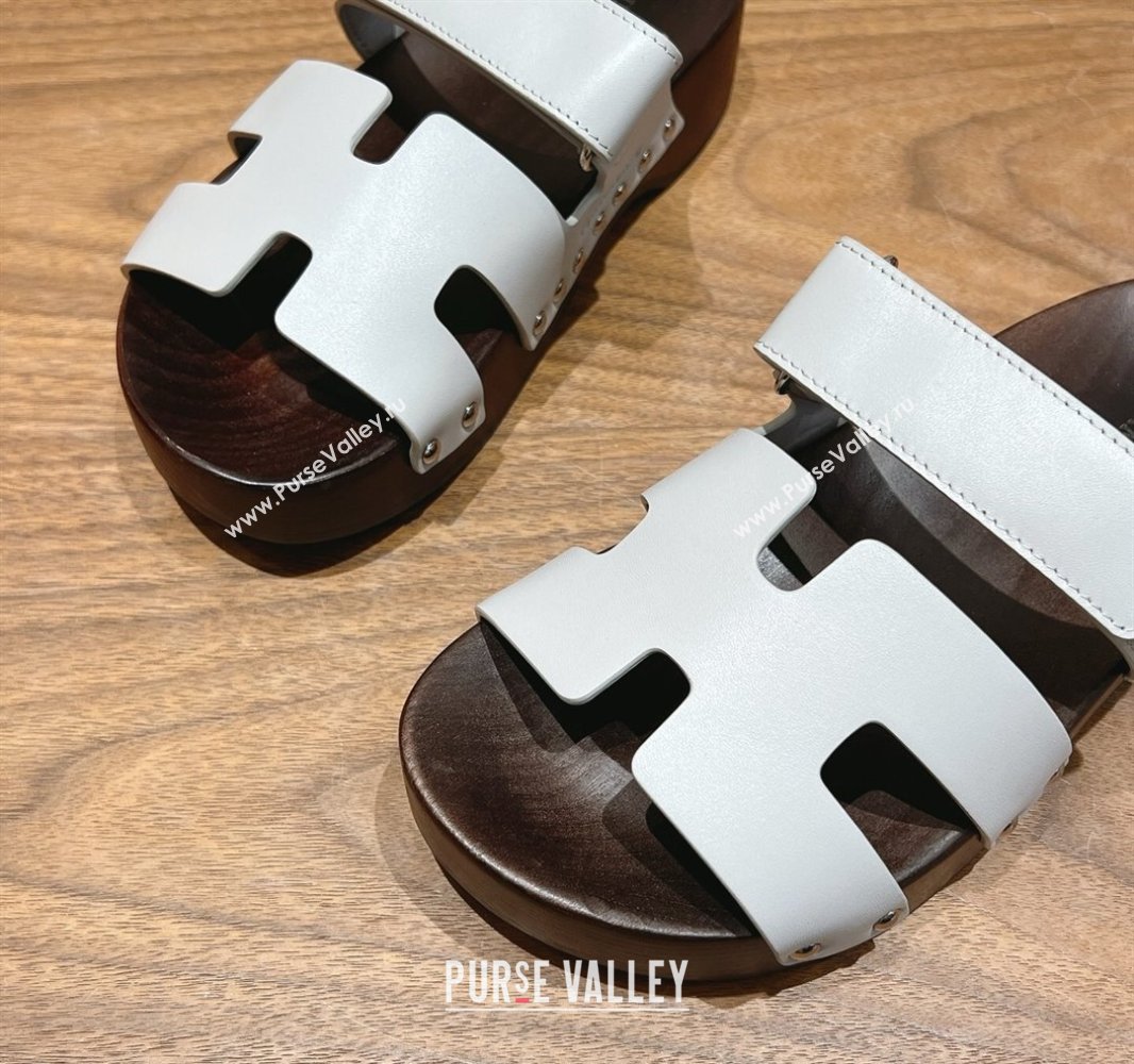 Hermes Kos Clog Slides Sandal 4cm in Calfskin Leather and Wood Outsole Pale Grey 2025 0419 (XC-250419050)