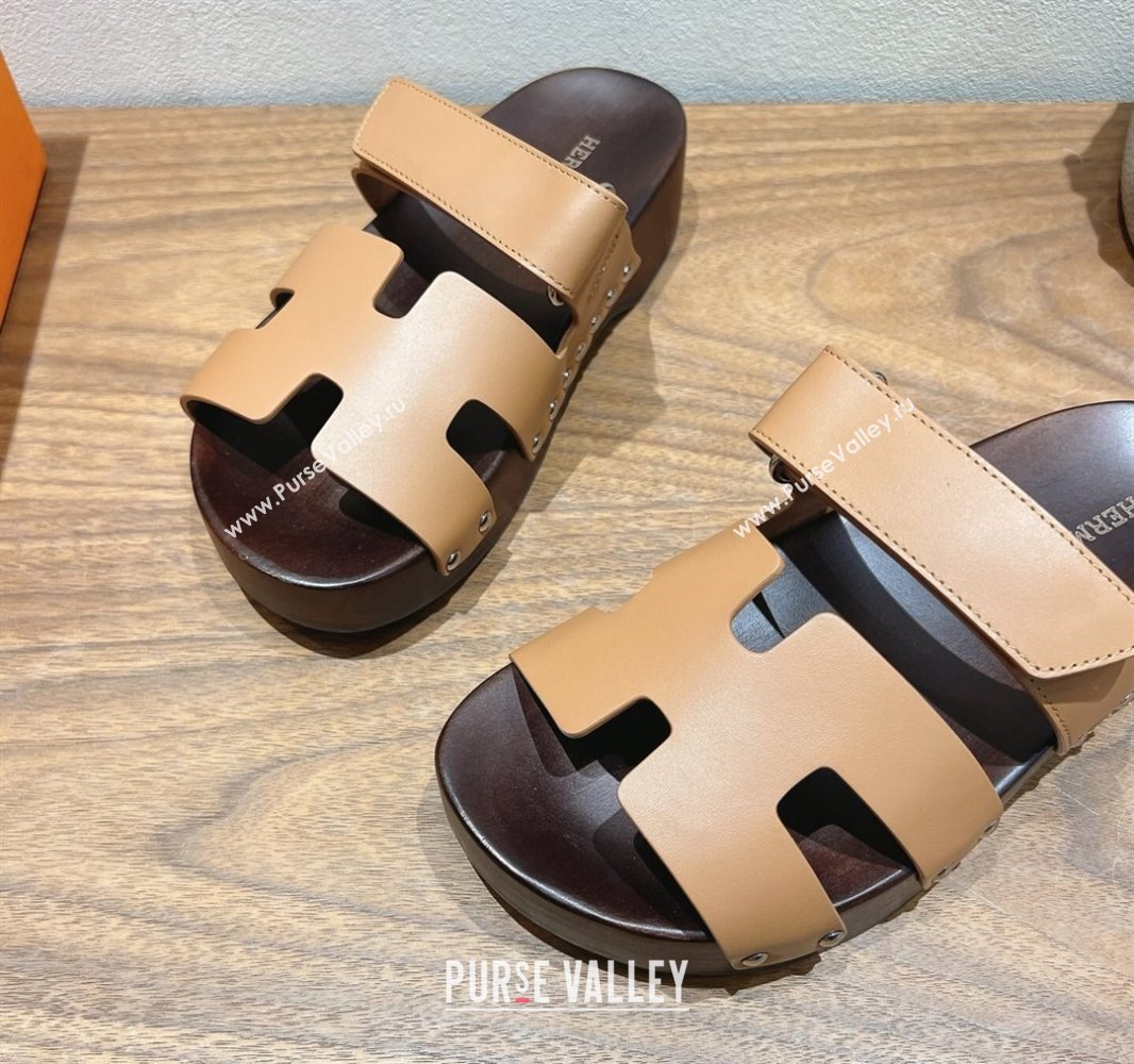 Hermes Kos Clog Slides Sandal 4cm in Calfskin Leather and Wood Outsole Light Brown 2025 0419 (XC-250419054)