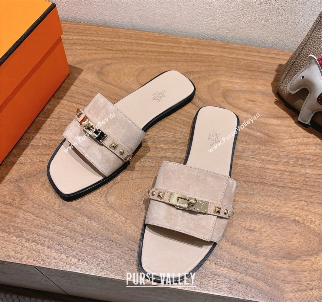 Hermes Giulia Flat Slides Sandal in Suede with Kelly Buckle and Studs Light Pink 2025 0421 (XC-250421004)