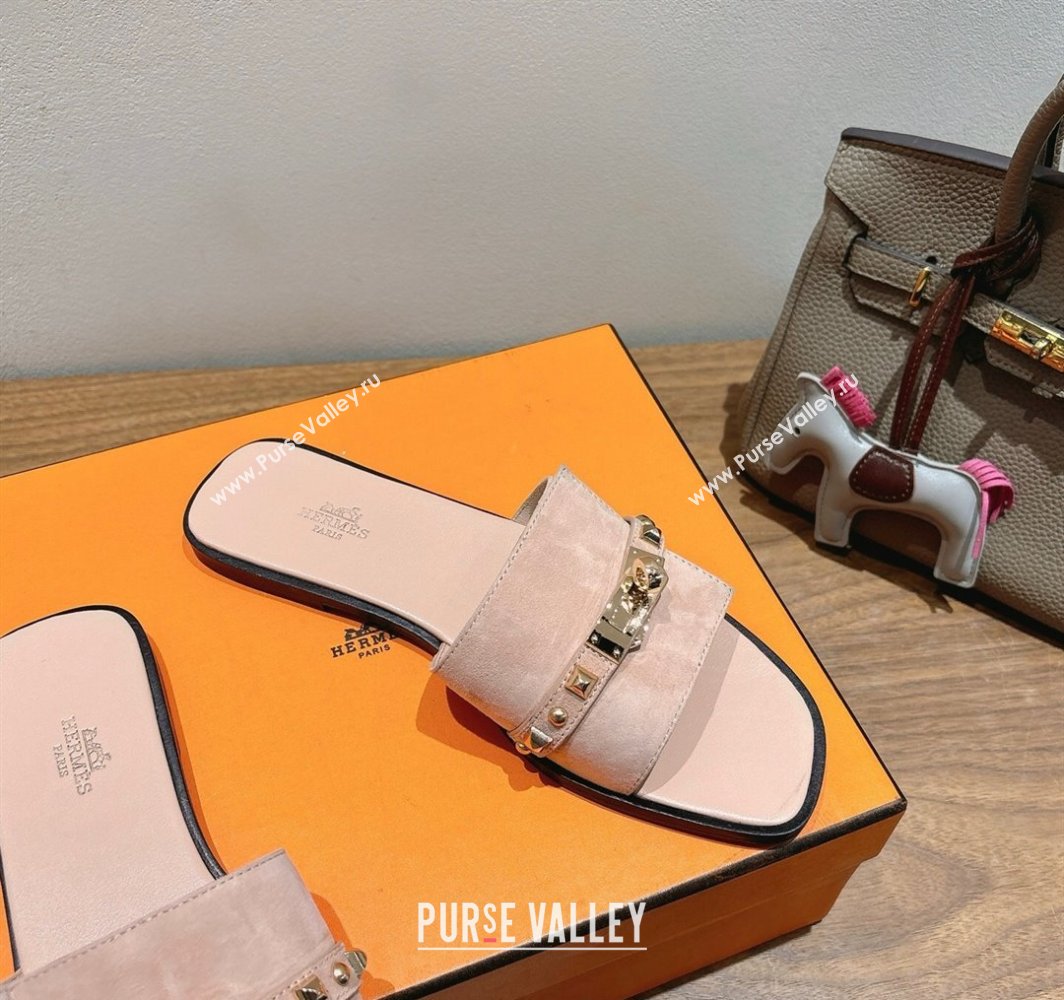 Hermes Giulia Flat Slides Sandal in Suede with Kelly Buckle and Studs Light Pink 2025 0421 (XC-250421004)