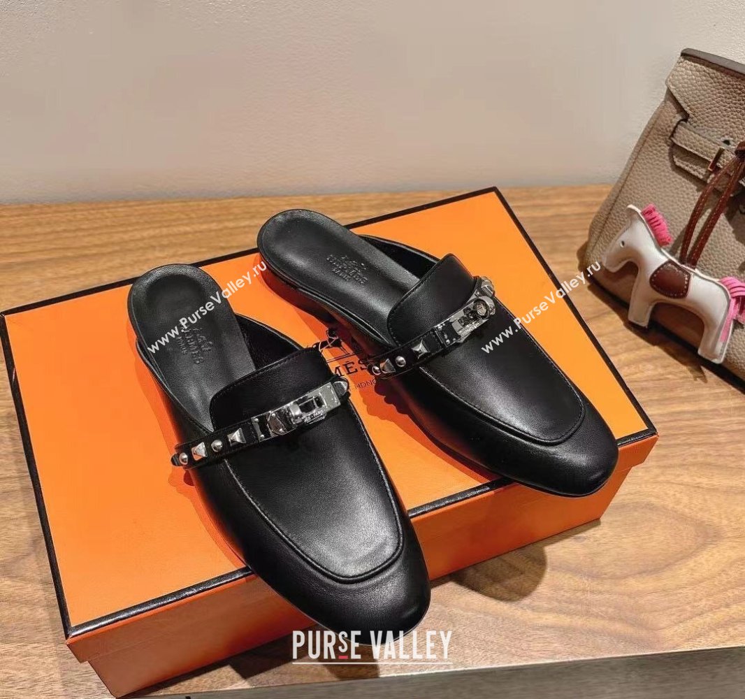 Hermes Oz Flat Mules in Calfskin with Kelly Buckle and Studs Black 2025 0421 (XC-250421008)