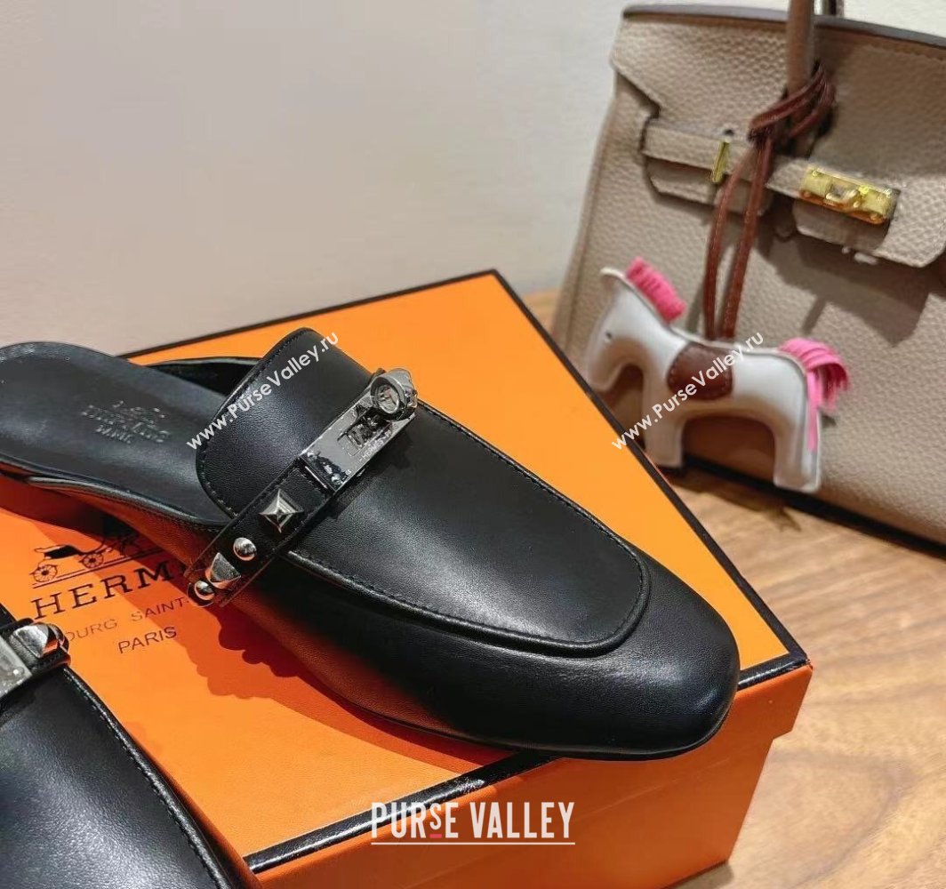 Hermes Oz Flat Mules in Calfskin with Kelly Buckle and Studs Black 2025 0421 (XC-250421008)