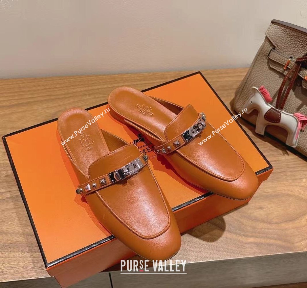 Hermes Oz Flat Mules in Calfskin with Kelly Buckle and Studs Brown 2025 0421 (XC-250421009)