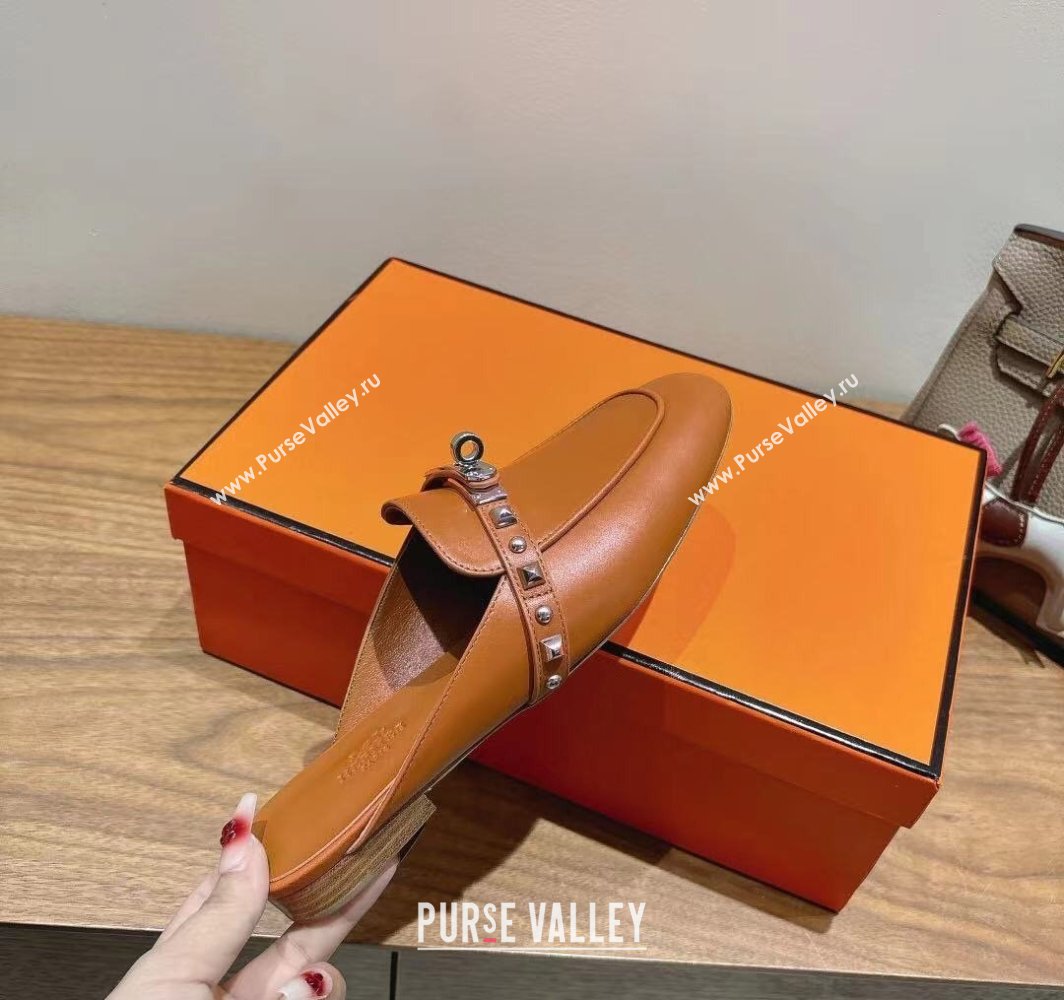 Hermes Oz Flat Mules in Calfskin with Kelly Buckle and Studs Brown 2025 0421 (XC-250421009)