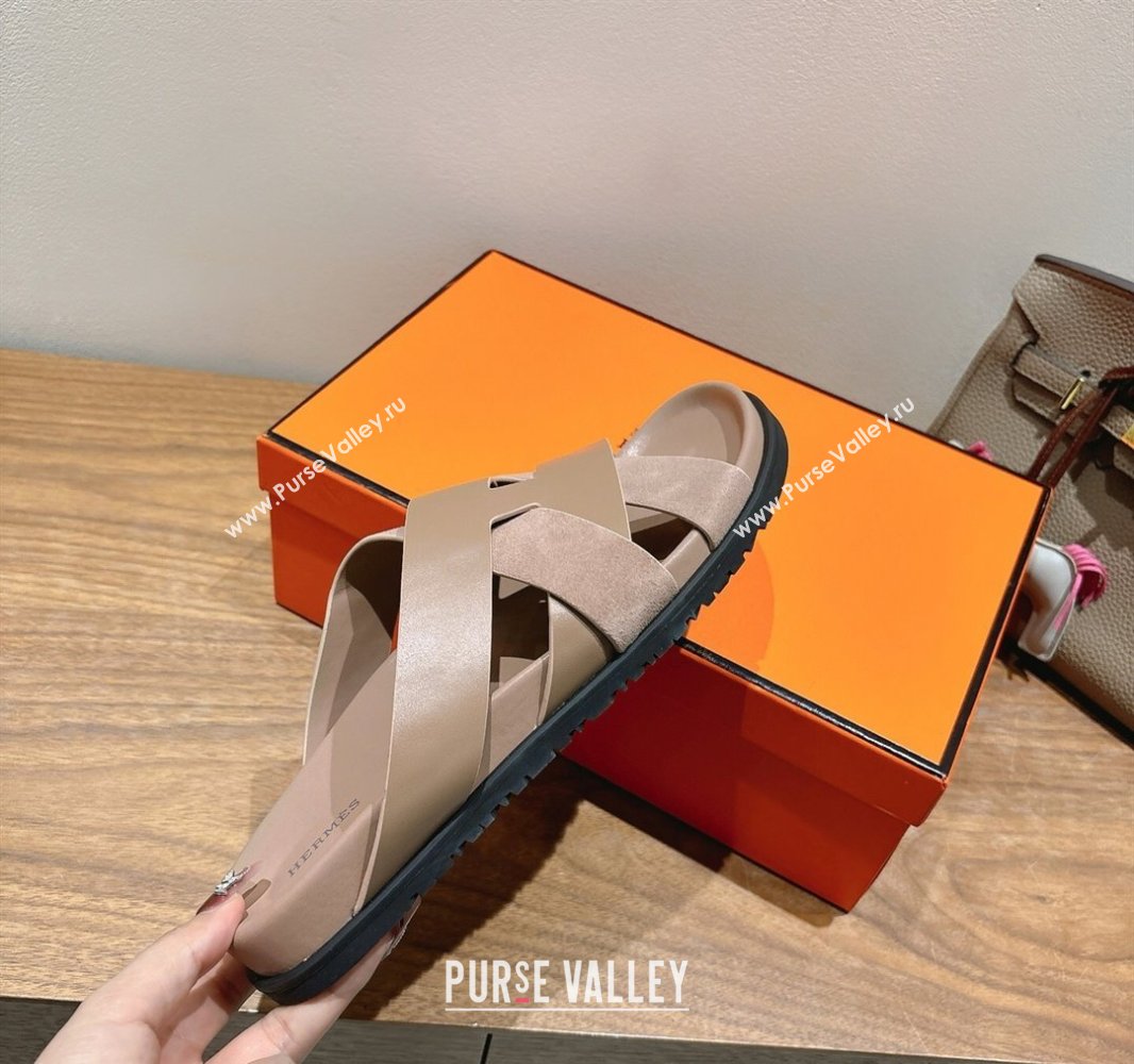 Hermes Kazimir Flat Slides Sandal in Woven Suede and Calfskin Leather Elephant Grey 2025 0419 (XC-250419097)