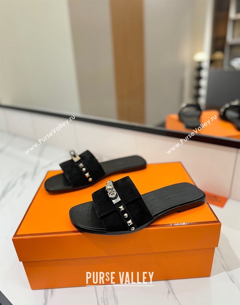 Hermes Giulia Flat Slides Sandal in Suede with Kelly Buckle and Studs Black 2025 0421 (MD-250421026)