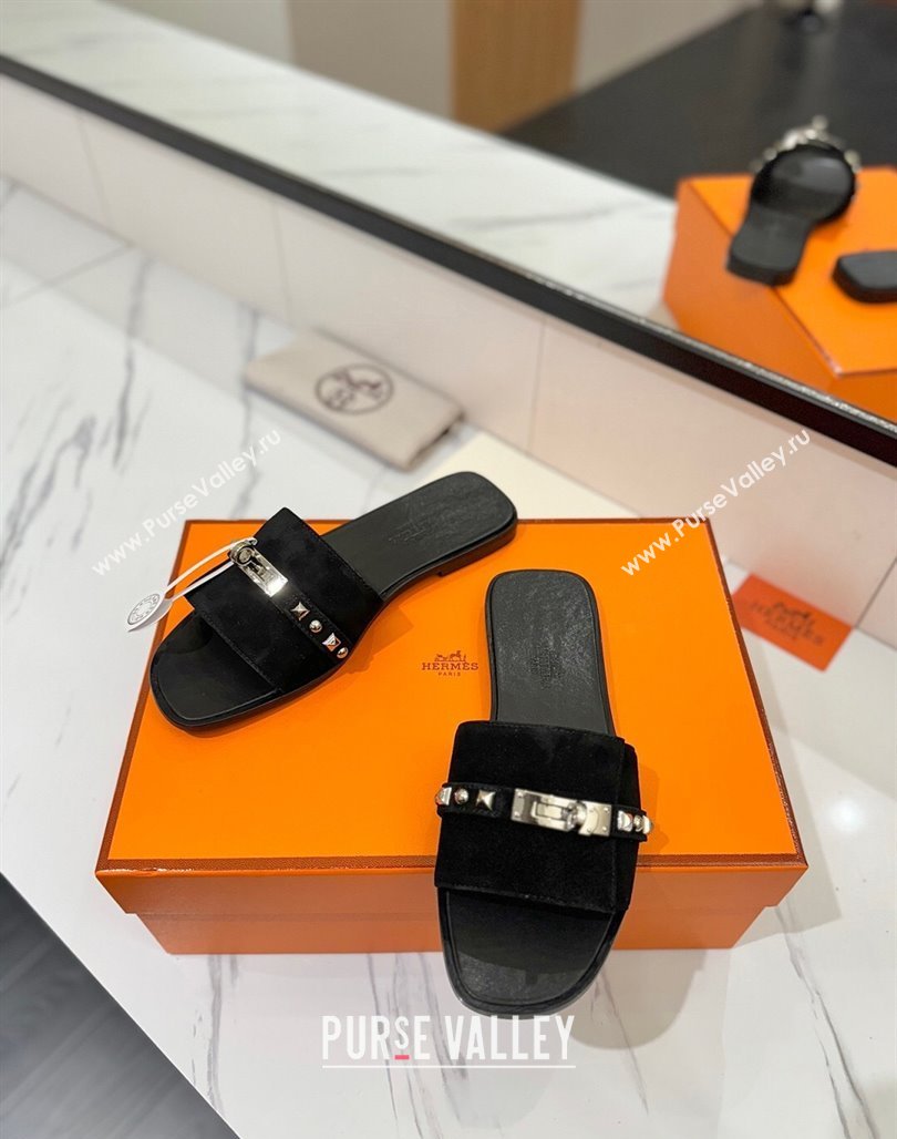 Hermes Giulia Flat Slides Sandal in Suede with Kelly Buckle and Studs Black 2025 0421 (MD-250421026)