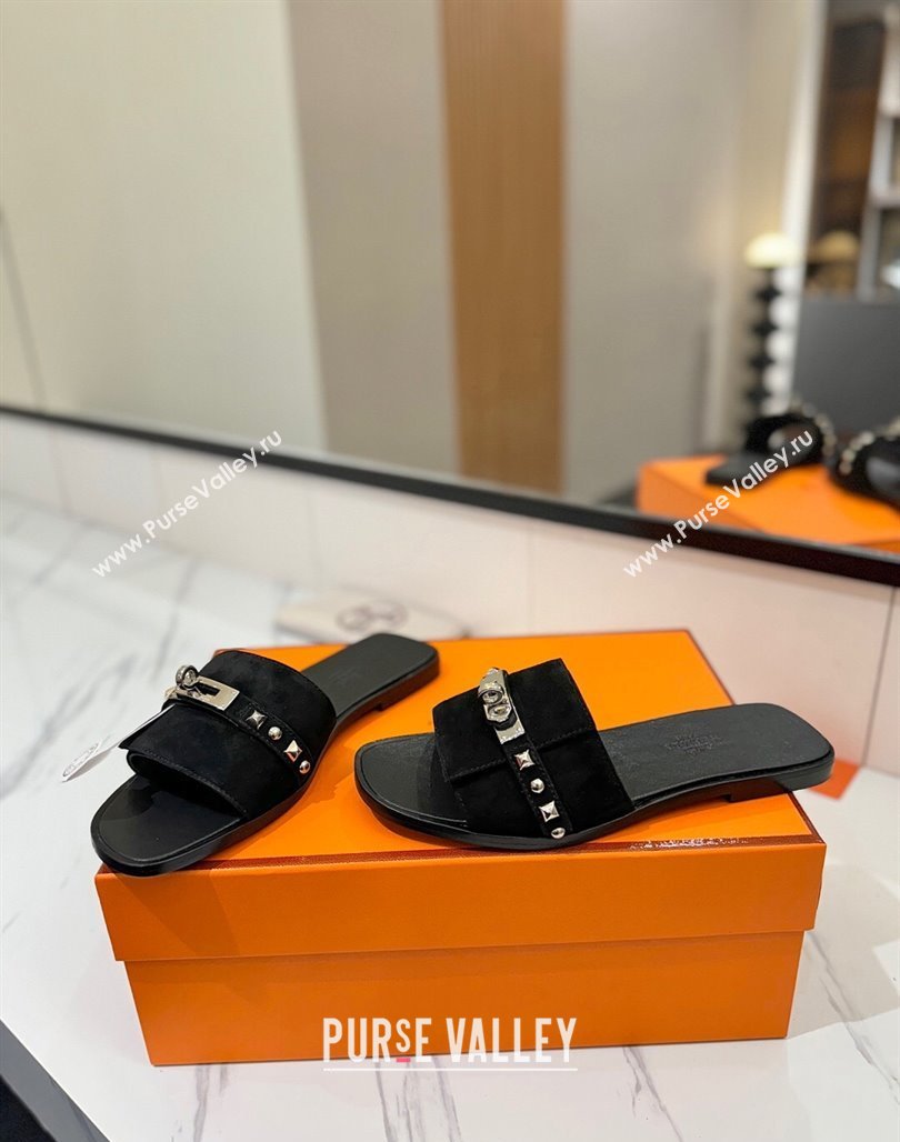 Hermes Giulia Flat Slides Sandal in Suede with Kelly Buckle and Studs Black 2025 0421 (MD-250421026)