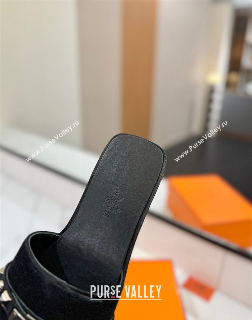 Hermes Giulia Flat Slides Sandal in Suede with Kelly Buckle and Studs Black 2025 0421 (MD-250421026)