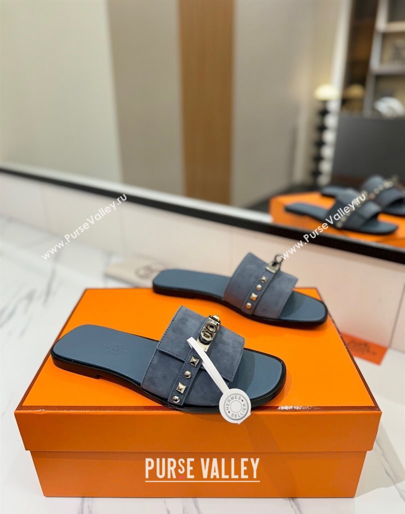 Hermes Giulia Flat Slides Sandal in Suede with Kelly Buckle and Studs Grey 2025 0421 (MD-250421028)