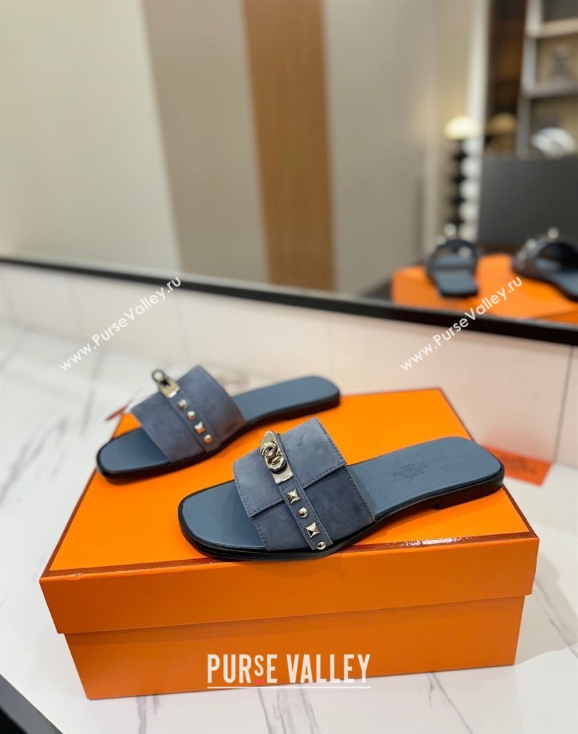 Hermes Giulia Flat Slides Sandal in Suede with Kelly Buckle and Studs Grey 2025 0421 (MD-250421028)