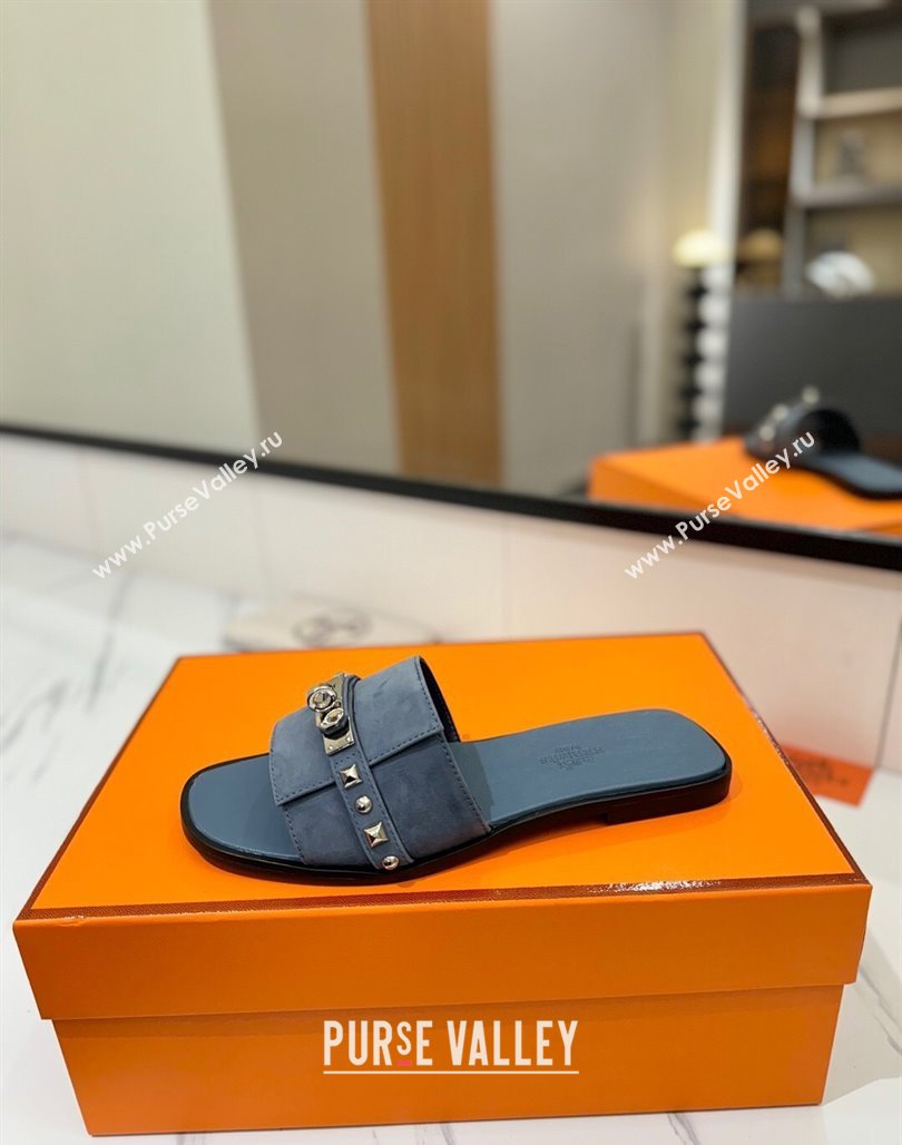 Hermes Giulia Flat Slides Sandal in Suede with Kelly Buckle and Studs Grey 2025 0421 (MD-250421028)