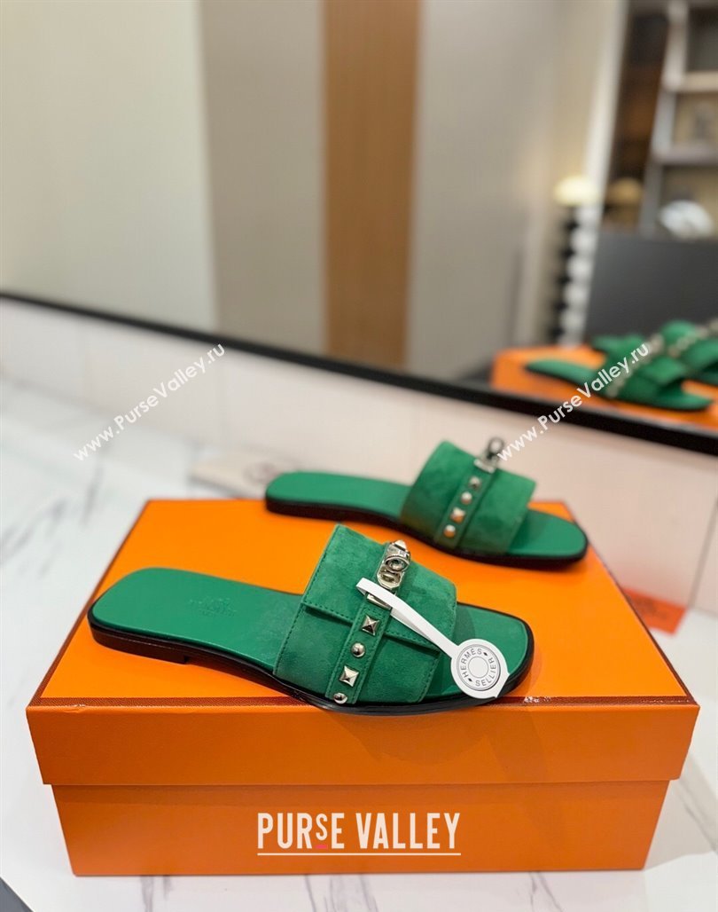 Hermes Giulia Flat Slides Sandal in Suede with Kelly Buckle and Studs Green2 2025 0421 (MD-250421029)