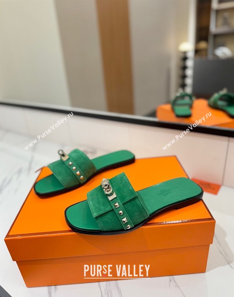 Hermes Giulia Flat Slides Sandal in Suede with Kelly Buckle and Studs Green2 2025 0421 (MD-250421029)