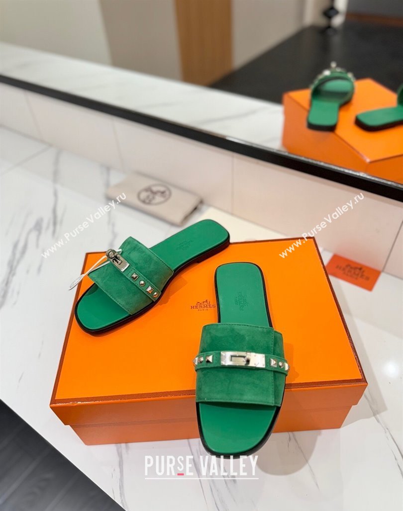 Hermes Giulia Flat Slides Sandal in Suede with Kelly Buckle and Studs Green2 2025 0421 (MD-250421029)