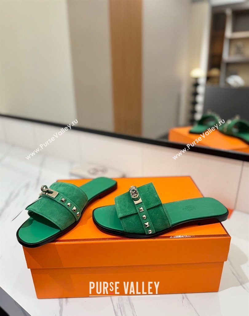 Hermes Giulia Flat Slides Sandal in Suede with Kelly Buckle and Studs Green2 2025 0421 (MD-250421029)