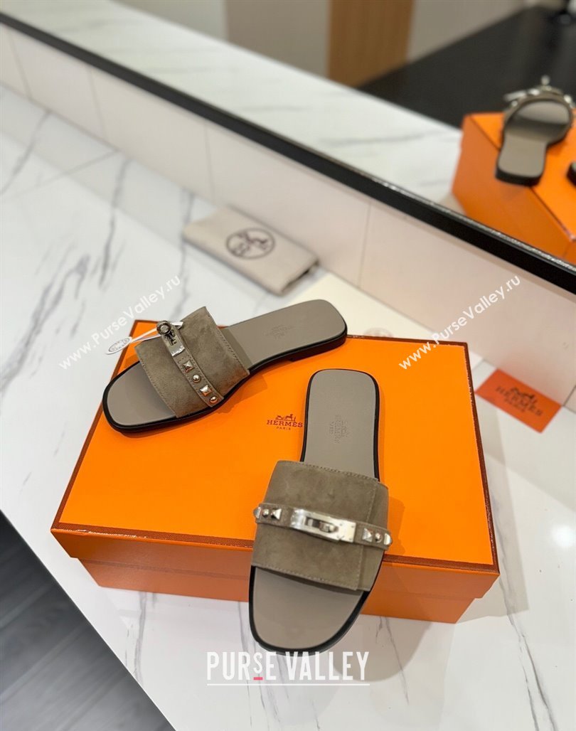Hermes Giulia Flat Slides Sandal in Suede with Kelly Buckle and Studs Grey 2025 0421 (MD-250421030)