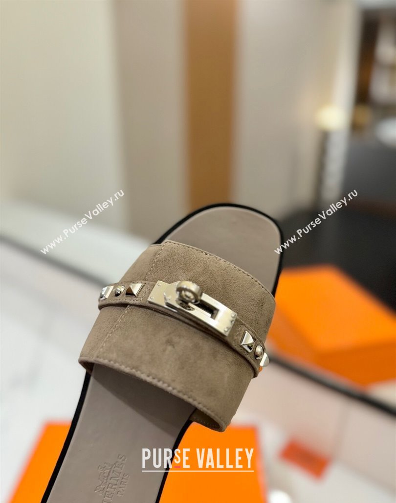 Hermes Giulia Flat Slides Sandal in Suede with Kelly Buckle and Studs Grey 2025 0421 (MD-250421030)