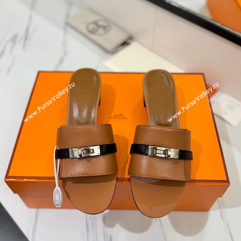 Hermes Gigi Heel Slides Sandal 4.5cm in Calfskin Leather with Kelly Buckle Brown 2025 0421 (MD-250421033)