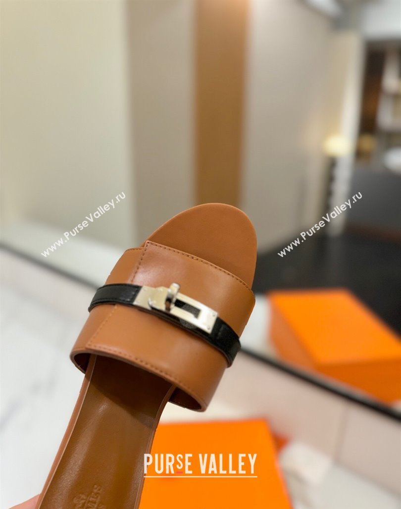 Hermes Gigi Heel Slides Sandal 4.5cm in Calfskin Leather with Kelly Buckle Brown 2025 0421 (MD-250421033)