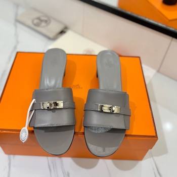 Hermes Gigi Heel Slides Sandal 4.5cm in Smooth Calfskin with Kelly Buckle Grey 2025 0421 (MD-250421035)