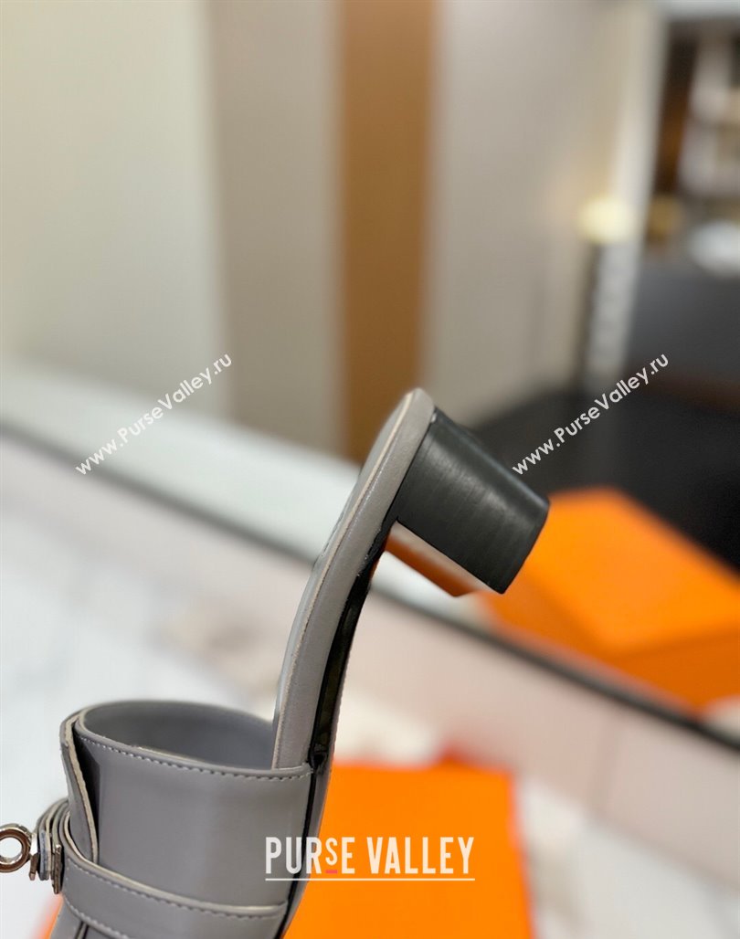 Hermes Gigi Heel Slides Sandal 4.5cm in Smooth Calfskin with Kelly Buckle Grey 2025 0421 (MD-250421035)