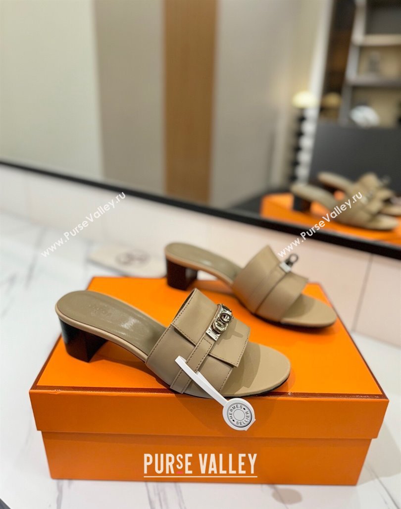 Hermes Gigi Heel Slides Sandal 4.5cm in Smooth Calfskin with Kelly Buckle Beige 2025 0421 (MD-250421038)