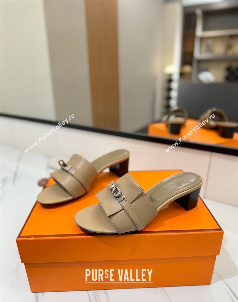 Hermes Gigi Heel Slides Sandal 4.5cm in Smooth Calfskin with Kelly Buckle Beige 2025 0421 (MD-250421038)