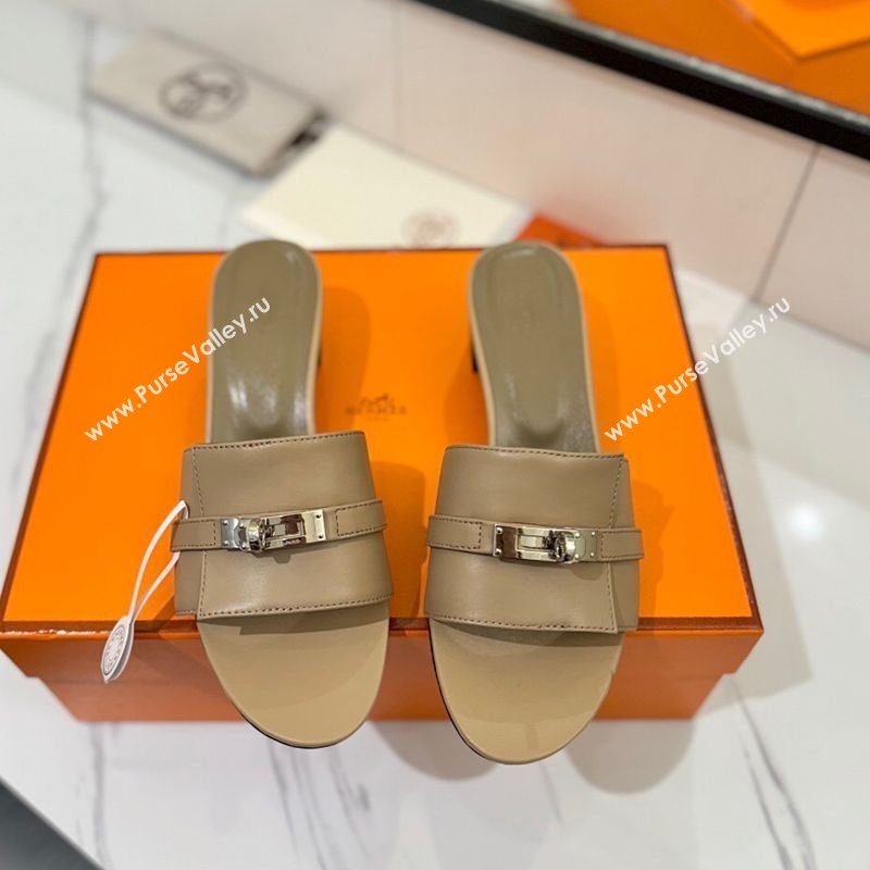 Hermes Gigi Heel Slides Sandal 4.5cm in Smooth Calfskin with Kelly Buckle Beige 2025 0421 (MD-250421038)